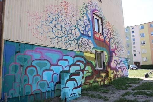 Graffiti i Murales na bloku na ul. Zamenhofa w Gdyni