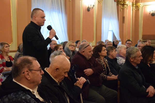 Burzliwa dyskusja podczas spotkania władz miasta z mieszkańcami osiedla Chmielnik