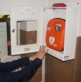Jastrzębie: nowy defibrylator w komendzie ZDJĘCIA