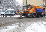 Poznań - Śnieg sypie. Trudne warunki na drogach [ZDJĘCIA]