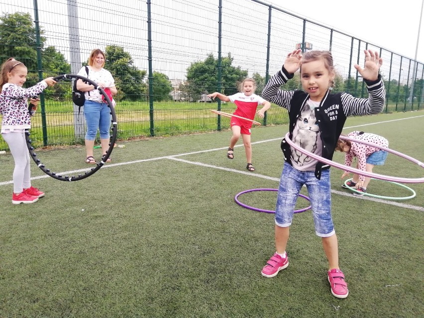 Piknik na orliku w Piotrkowie Rady Osiedla Belzacka z okazji...