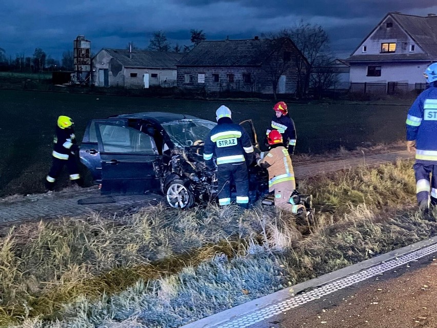 W Napolu zderzyły się dwa auta osobowe