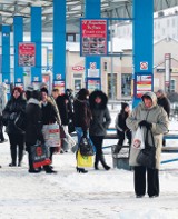 Podróżni czekali na mrozie nawet po 2 godziny