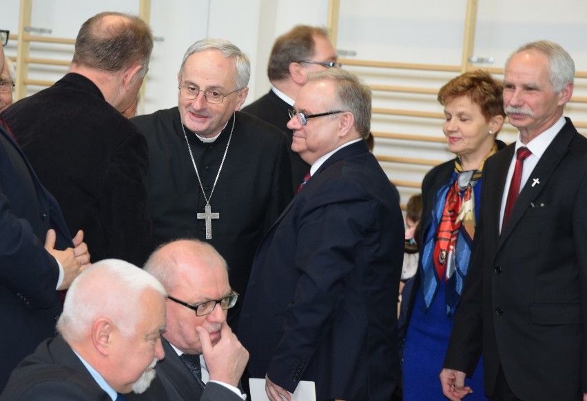 Zespół Szkół Katolickich w Malborku doczekał się sali gimnastycznej. Uroczyście ją otwarto [ZDJĘCIA]