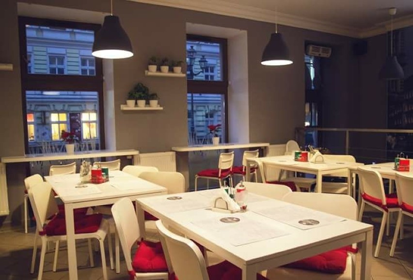 Bistro & PUB Na Deptaku 51

Oferta obowiązuje między 23 a 25...