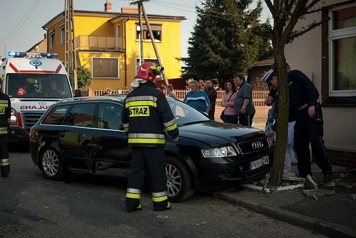 Zduny - Zderzenie aut na Łacnowej, dzieciom nic się nie stało