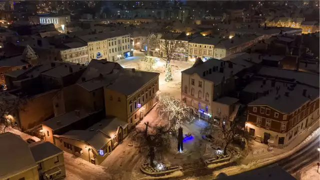 Piękny Lubliniec nocą. Miasto z lotu ptaka. Światła, śnieg i te znajome wszystkim miejsca!