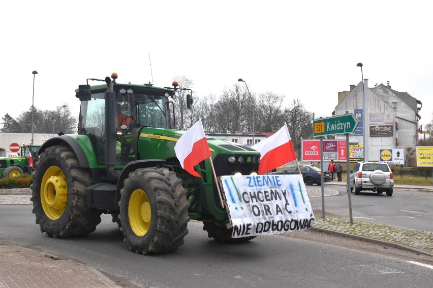 Rolnicy wyjechali na ulice w wielu miastach w Polsce, w tym...