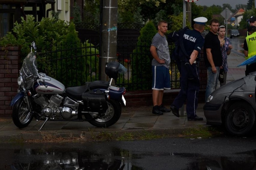 Ostrów: Motocyklista ranny w wypadku na krzyżówce Ledóchowskiego i Jasnej [ZDJĘCIA]