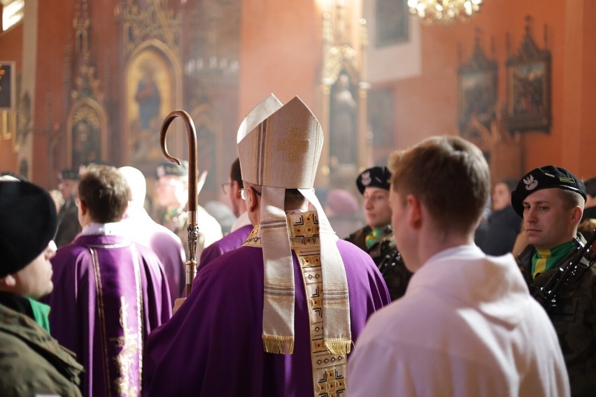 Mszę celebrował ks. biskup Tadeusz Lityński