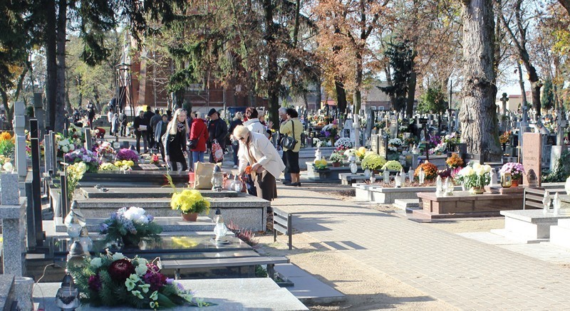 Cmentarz w Kole 31 listopada 2013 - dzień przed...