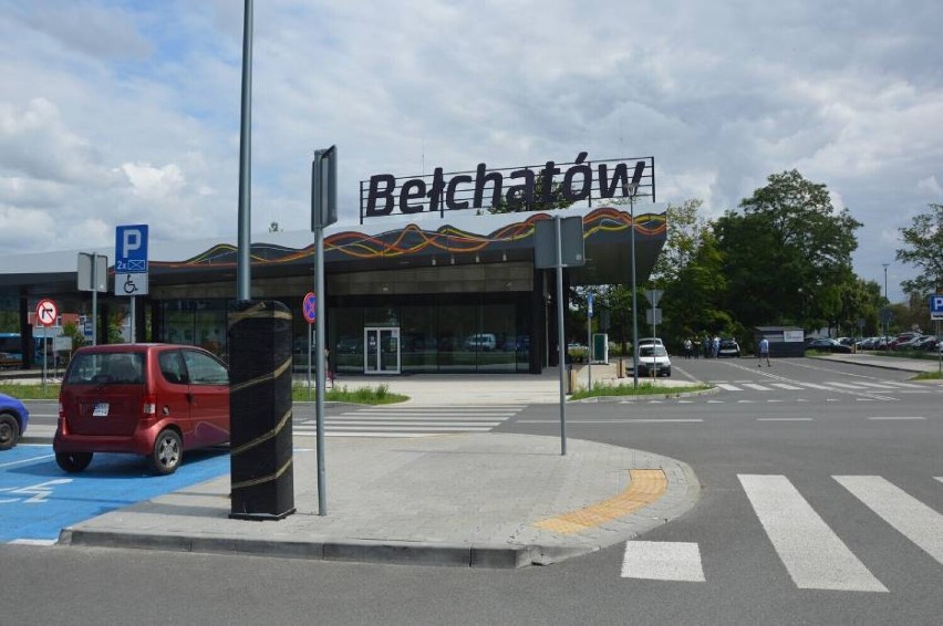 Parkomaty przy węźle przesiadkowym w Bełchatowie
