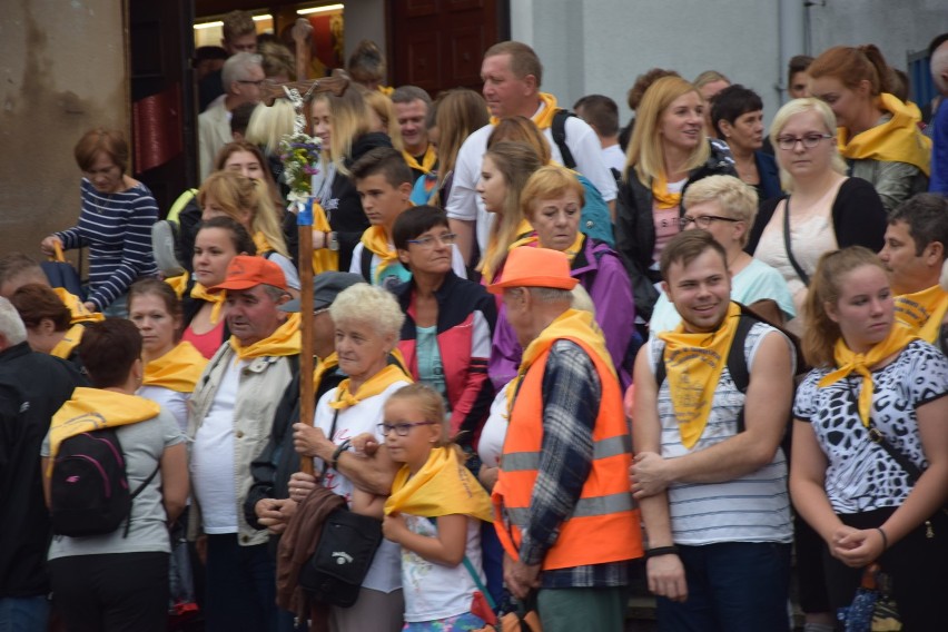 Piesza Pielgrzymka z Chełmu Śląskiego do Kalwarii...