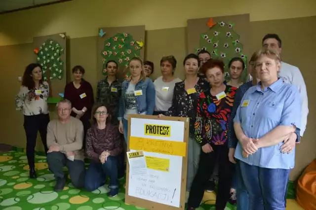 Strajk nauczycieli w Piotrkowie. Dzień 4. Strajkują nauczyciele SOSW