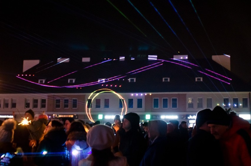 Pokaz laserowy na powitanie 2019 roku w Wieluniu [ZDJĘCIA]