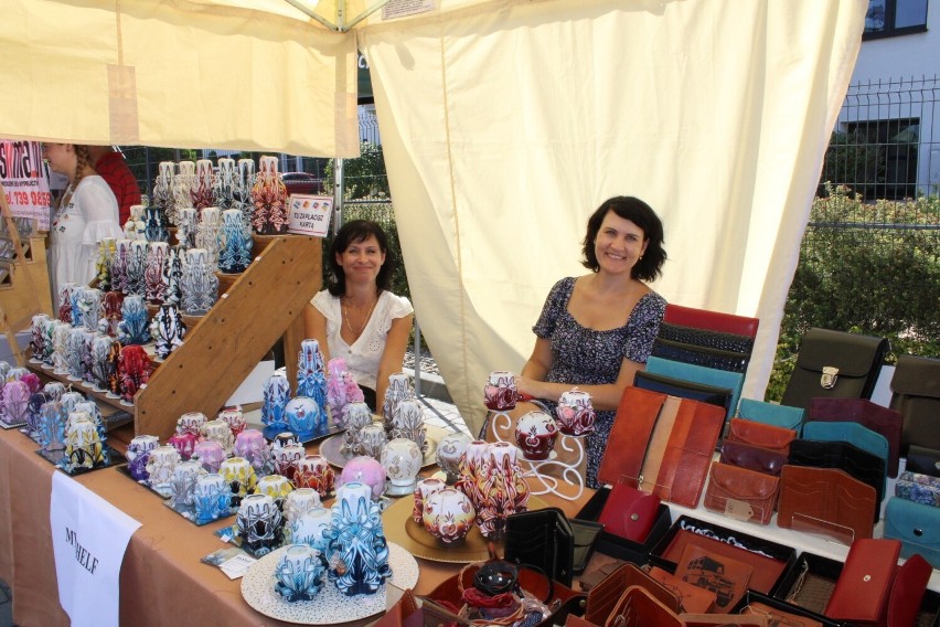 Targi przedsiębiorczości pod Krakowem. Lokalni producenci oferują produkty dekoracyjne, kosmetyki, produkty spożywcze