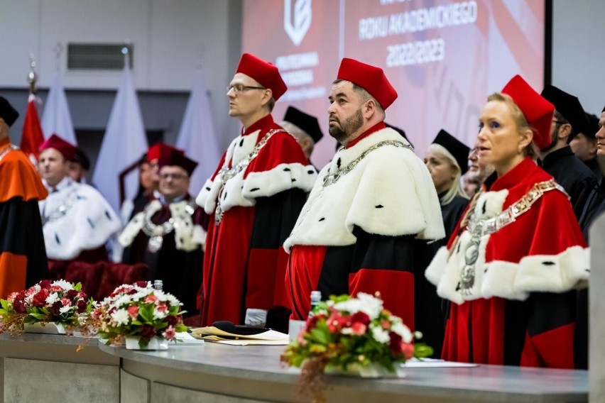 W środę (5 października) Gaudeamus igitur zabrzmiał na...