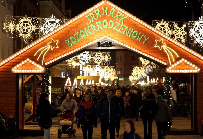 Wrocław: Jarmark świąteczny na Rynku przyciąga tłumy (ZDJĘCIA)