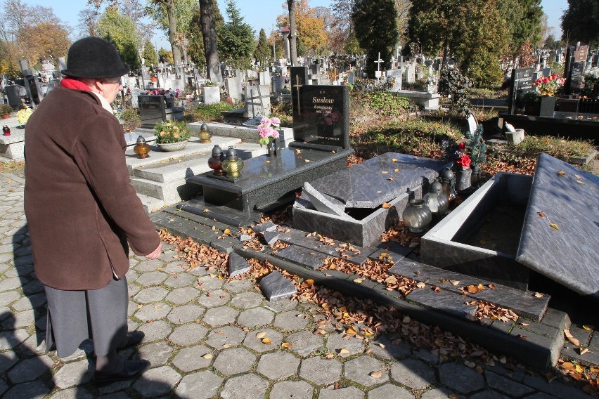 W Łodzi na cmentarzu na Mani zniszczono ponad 100 grobów
