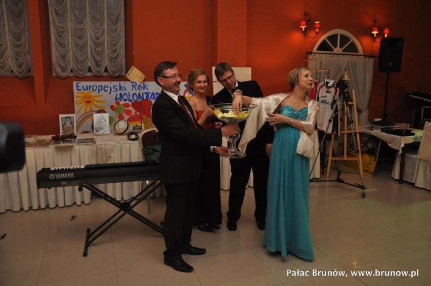 Lwówek Śląski. Bardzo udany bal w pałacu Brunów (FOTO)