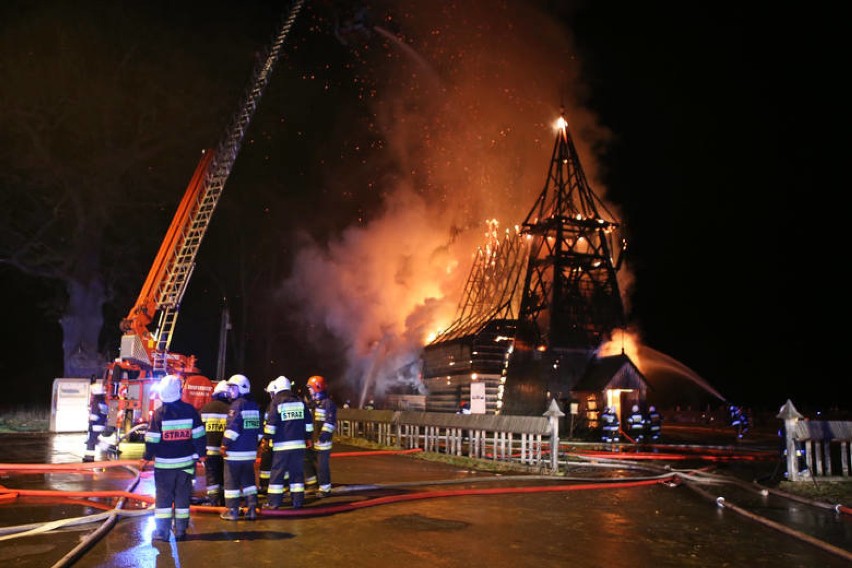 Ten pożar wybuchł w Libuszy w gminie Biecz w powiecie...