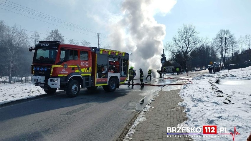 Pożar samochodu osobowego w Łoniowej, 10.02.2023