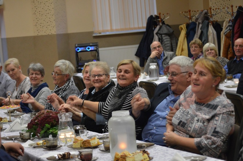 Choć szron na głowie, w sercu maj - tak seniorzy z gminy Trzebielino świętowali swój dzień w 2018 roku