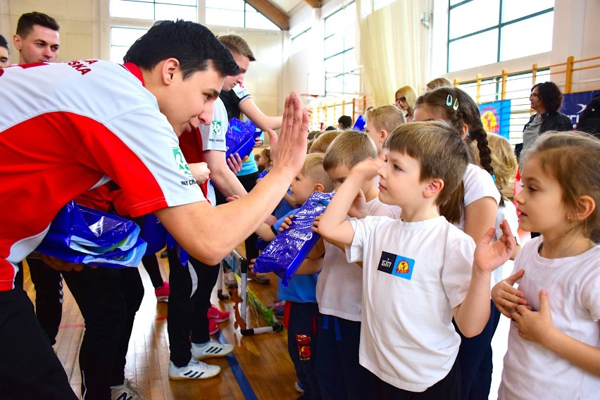 W Kielcach przedszkolaki świetnie się bawiły, a dorośli sportowcy mieli pełne ręce roboty