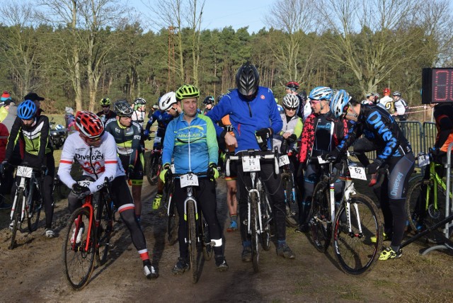 Rowerowy wyścig przełajowy w Rozłogach