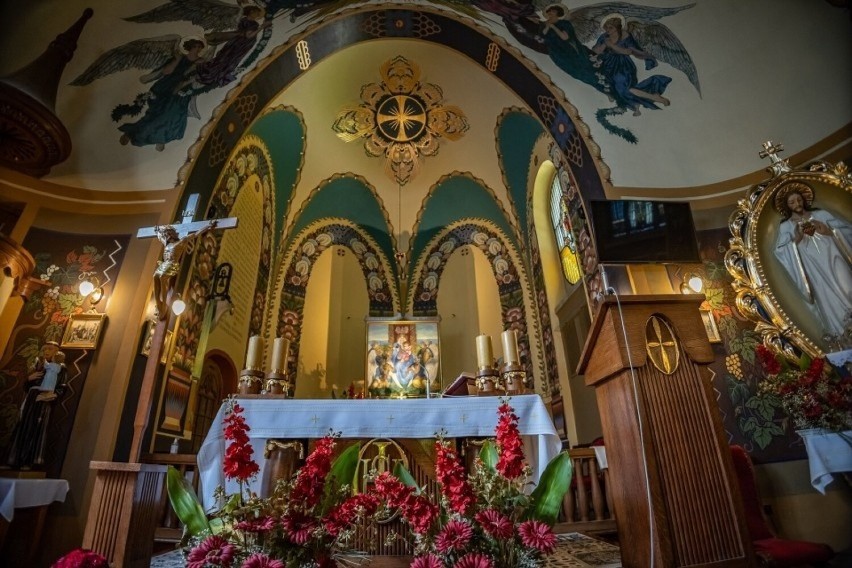 Do Szpitalnej Kaplicy pod wezwaniem Matki Boskiej Częstochowskiej w Kobierzynie po renowacji wrócił odnowiony ołtarz i tabernakulum