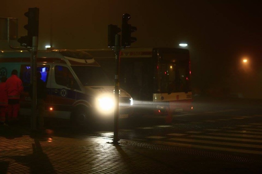 Zderzenie autobusu i auta osobowego w Gdańsku