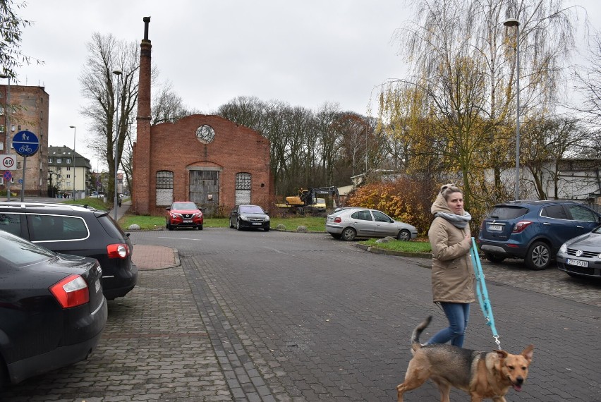 Nowy blok z mieszkaniami stanie w ścisłym centrum Stargardu. Dziś ruszyły prace budowlane. ZDJĘCIA