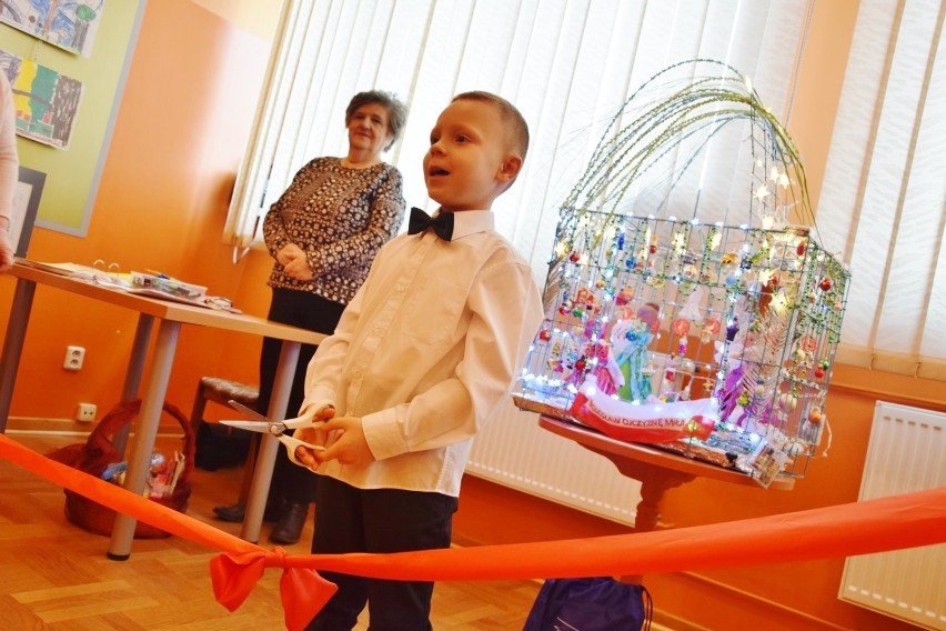 Wystawa prac... przedszkolaka w SDK w Sieradzu. Oglądać można dzieła 7-latka Franka Niedzielskiego. To z inicjatywy babci chłopca (zdjęcia)