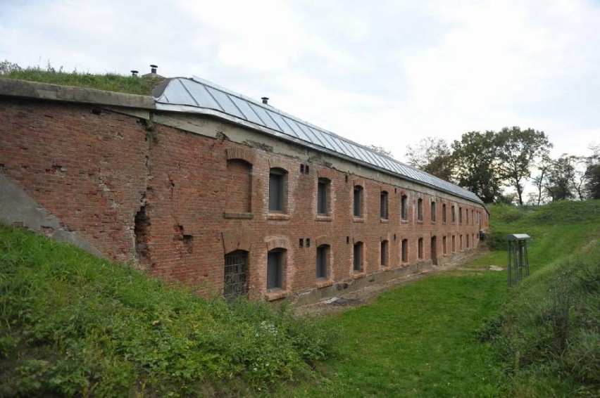 Pancerny fort XV "Borek" w Siedliskach, powstał w latach...