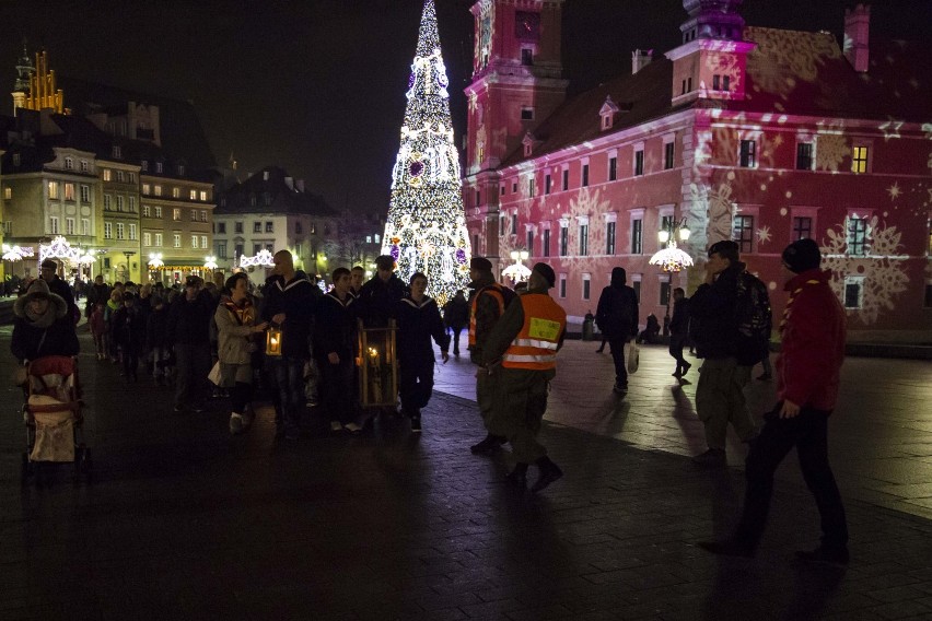 Betlejemskie Światło Pokoju, Warszawa. Harcerze przekazali...