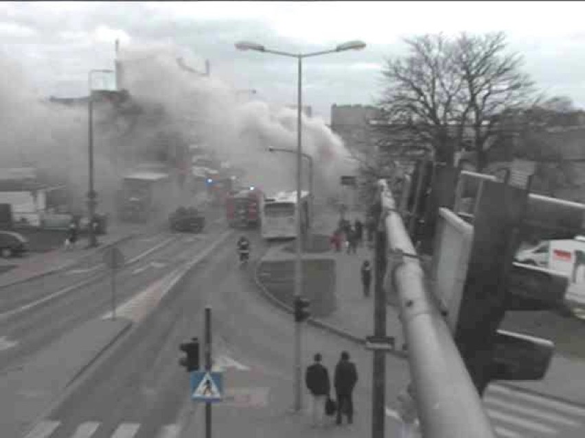 Pożar autobusu komunikacji miejskiej w Bydgoszczy. Mamy zdjęcia z miejsca zdarzenia