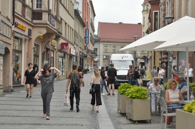 W Rybniku maseczki nosimy dziś rzadko. Od soboty znowu obowiązkowo