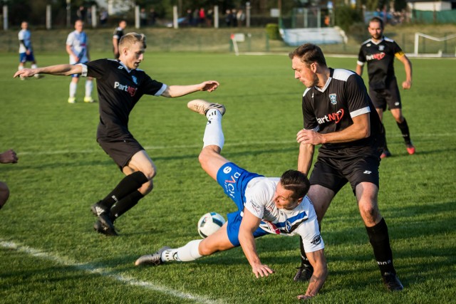 W meczu 7. kolejki I grupy bydgoskiej A klasy Zawisza Bydgoszcz pokonał Kamionkę Kamień Krajeński 3:1 (1:1). 

Gole dla zawiszan strzelili Wojciech Ruczyński, Patryk Błażejewicz i Paweł Kanik, a dla gości honorowe trafienie zaliczył Tomasz Mrugalski. 


Zobacz także: Rawys Raciąż - Zawisza Bydgoszcz.

