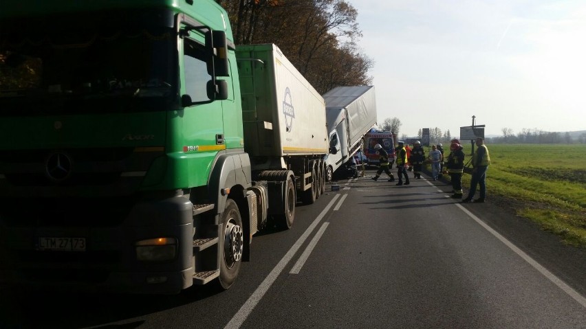 Wypadek na dk nr 75 w Okocimiu. Utrudnienia na drodze Brzesko – Nowy Sącz po wypadku