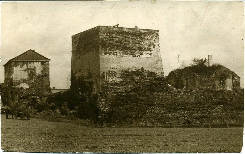 Ruiny zamku w Łęczycy, przełom lat 20. i 30. XX w.