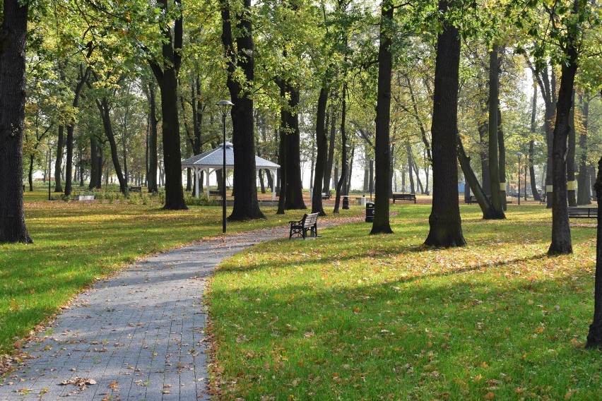 Park Tysiąclecia jest wciąż ogrodzony i oficjalnie nadal...