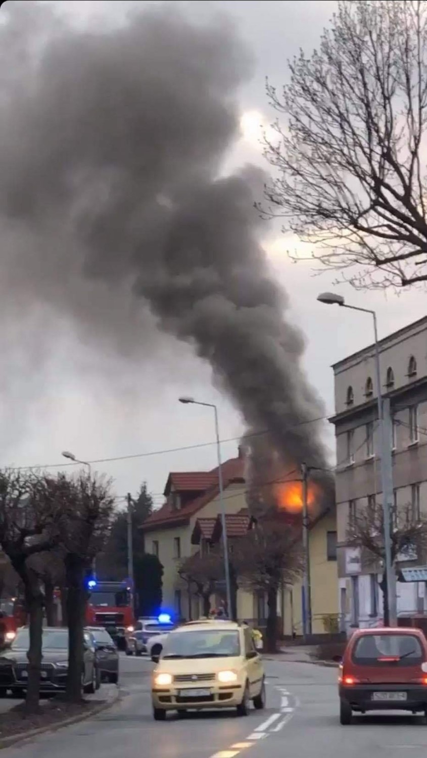 Prawdopodobną przyczyną pożaru było zapalenie się krokwi...