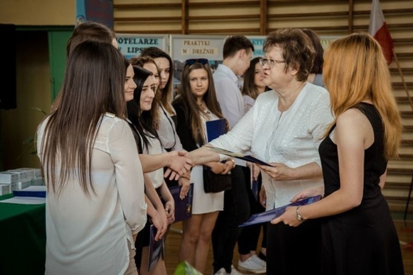 ZOBACZ TAKŻE: Groźny wypadek koło Chełmska. Akcja lotniczego...