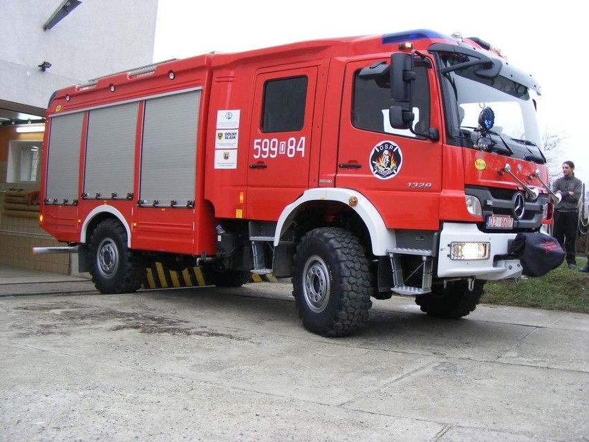 Nowe samochody ząbkowickich strażaków