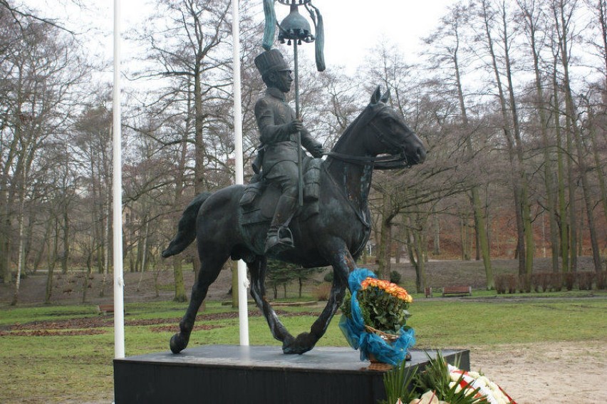 Pomnik Tatara RP w dniu odsłonięcia.Fot. Stefania Najsarek.