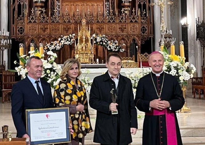 Nagrodę wręczono w katedrze w Radomiu.