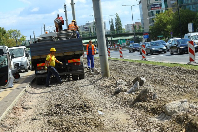 Remont torowiska na Marynarskiej. Tak wygląda przebudowa ulicy [ZDJĘCIA]