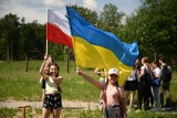 Rudziniec. Dzieci z Ukrainy zasadziły drzewo będące symbolem przyjaźni polsko-ukraińskiej