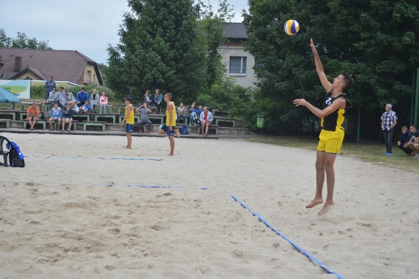 Półfinał mistrzostw Polski juniorów w piłce plażowej w...