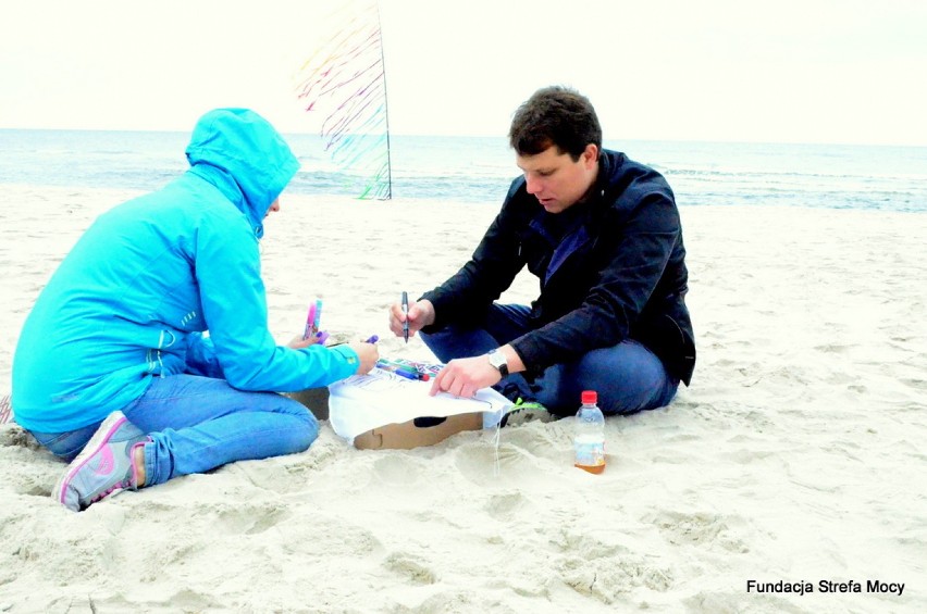 Sztutowo. Rodzinna impreza z latawcami odbyła się na plaży